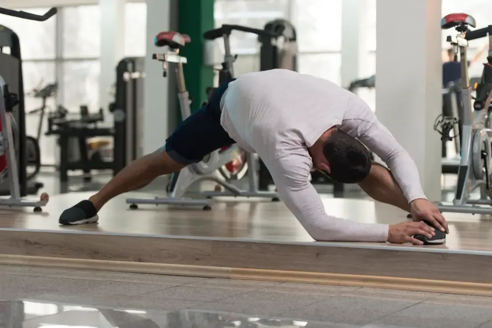 Richtiges Dehnen und Mobilisieren: So verbesserst du deine Flexibilität für besseren Trainingserfolg